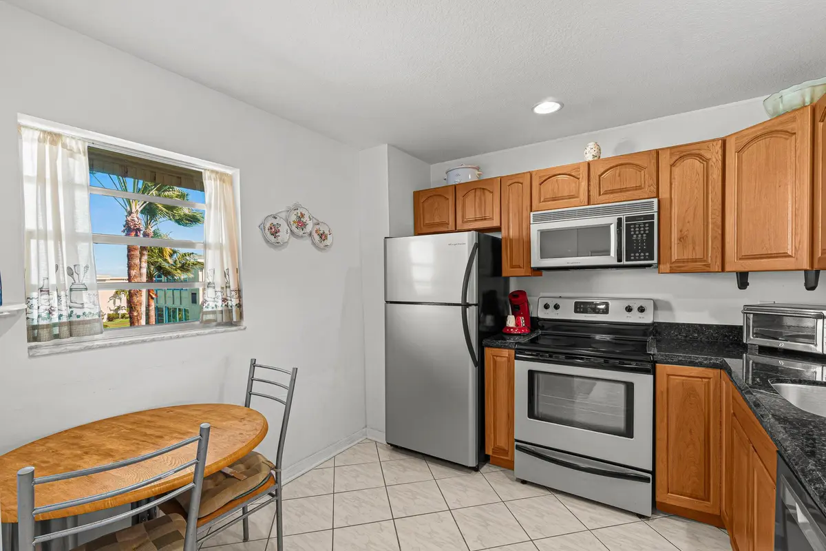 005-2515Northeast1stCourt-410-BoyntonBea at 2515 NE 1st Court 4100, Boynton Beach