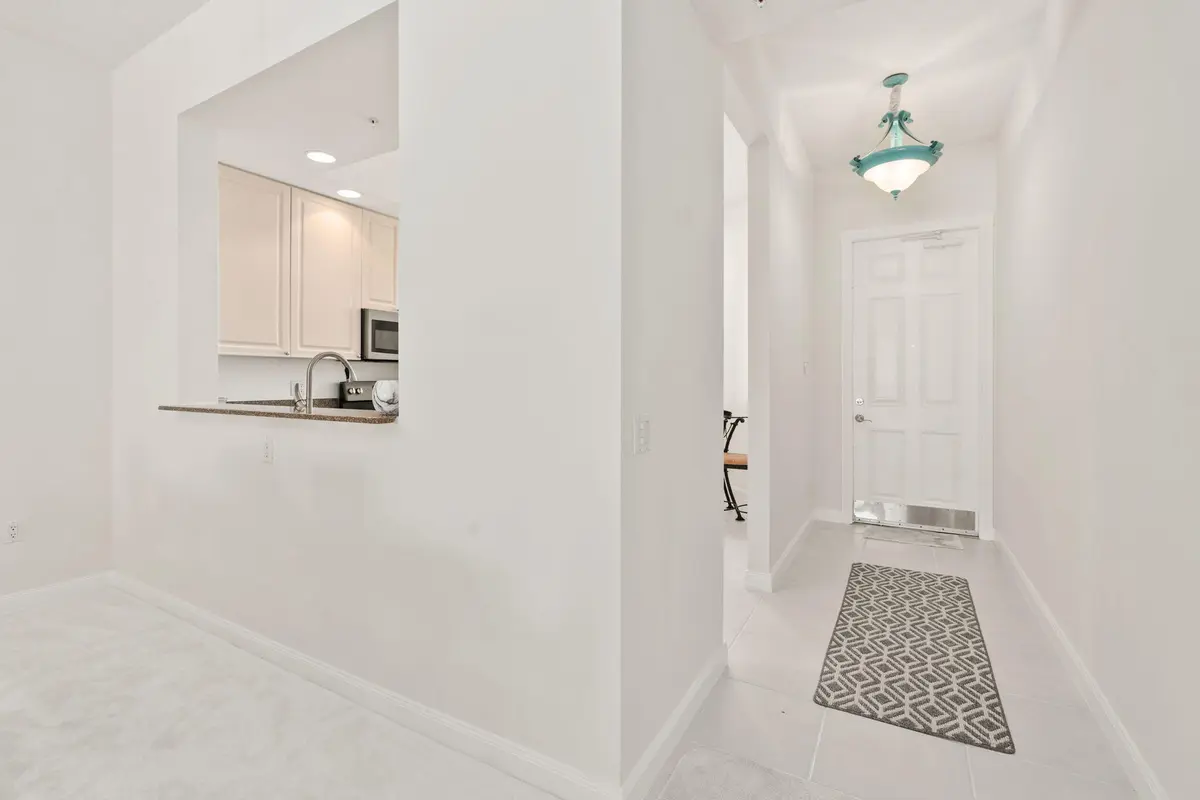 4-web-or-mls-DSC02774 at 14 Harbour Isle Drive Ph01, Fort Pierce