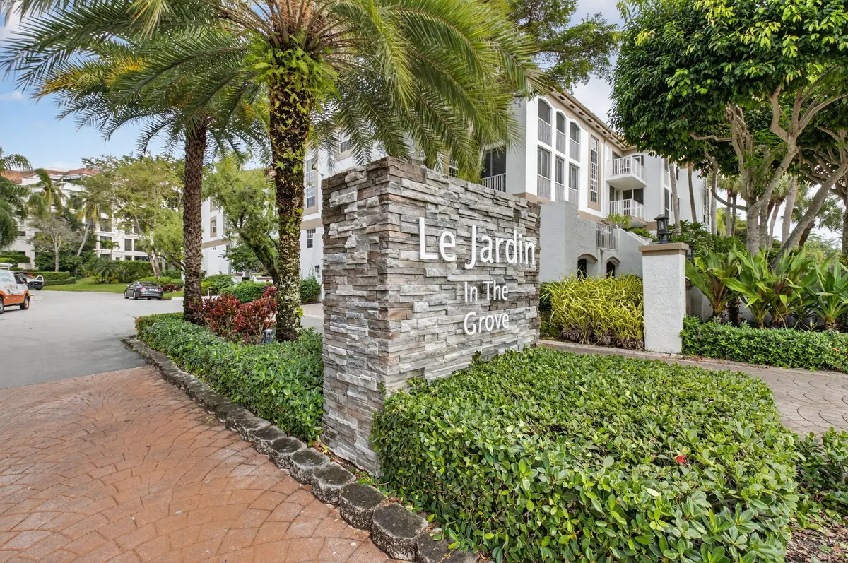 1-web-or-mls-DSC_8222 at 7369 Orangewood Lane 307, Boca Raton
