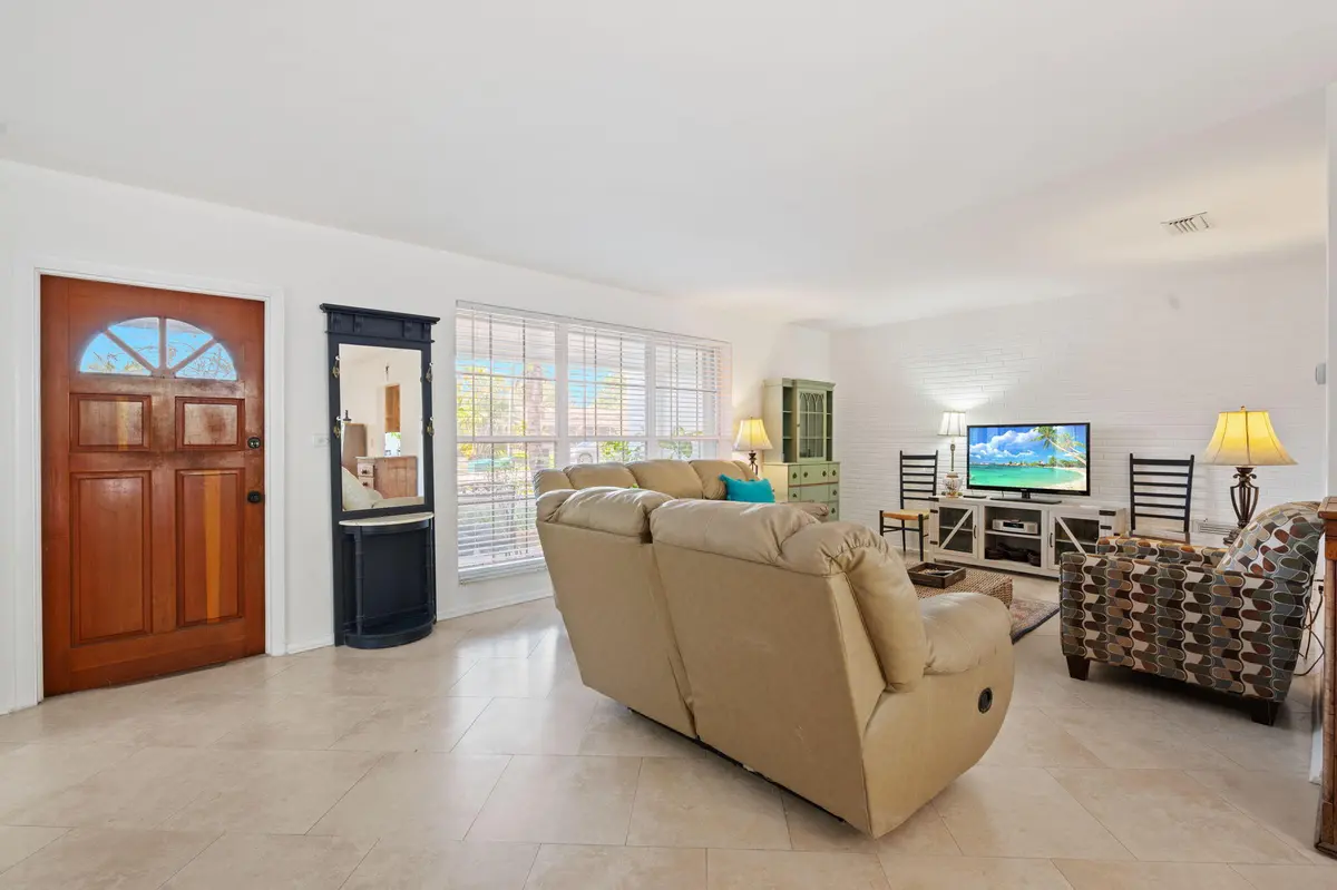 3-web-or-mls-4954-sw-91st-ave at 4954 SW 91st Avenue, Cooper City