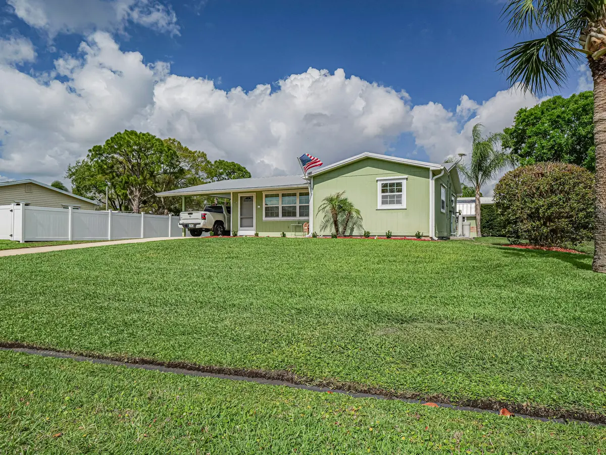 573 Autumn Terrace, Sebastian, FL – photo 4