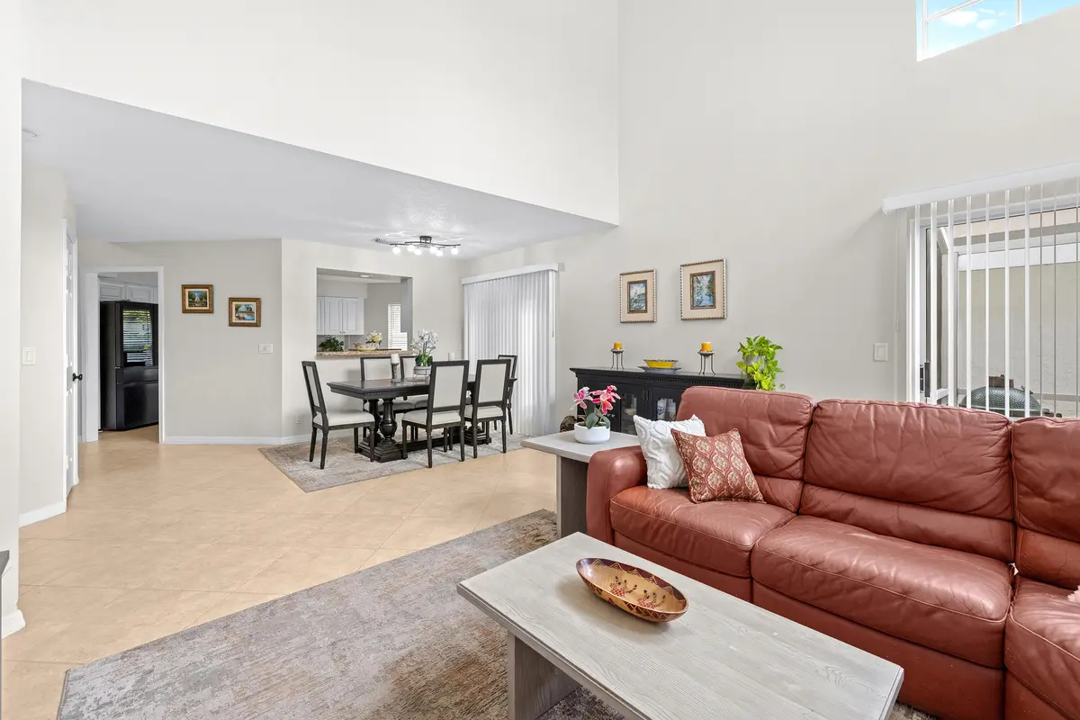 Living room at 218 W Canterbury Dr W, Palm Beach Gardens