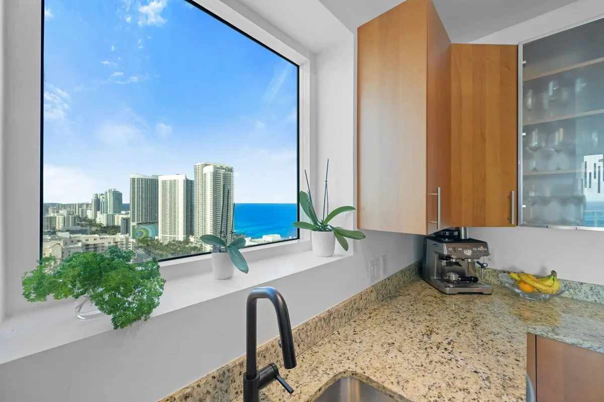 vqdHW0VA at 1945 S Ocean Drive Ph 2808, Hallandale Beach