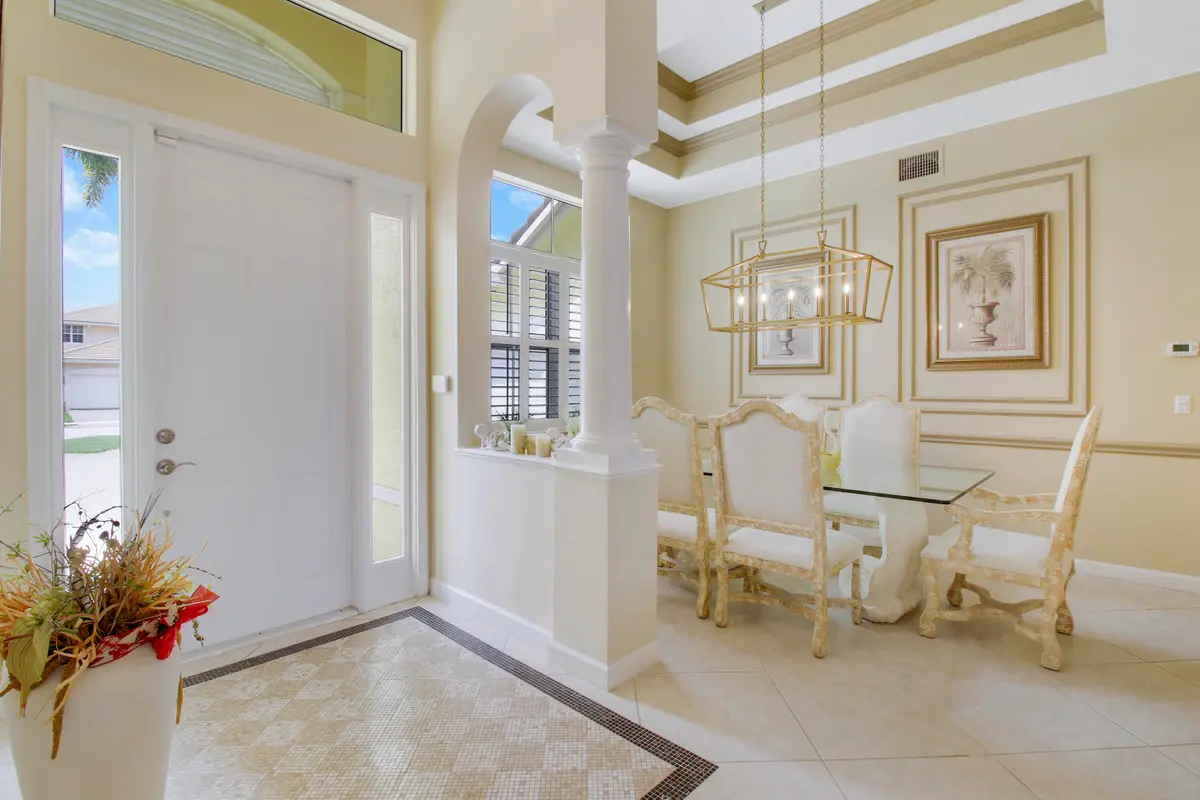 Front Entry at 660 SW Yacht Basin Way, Stuart