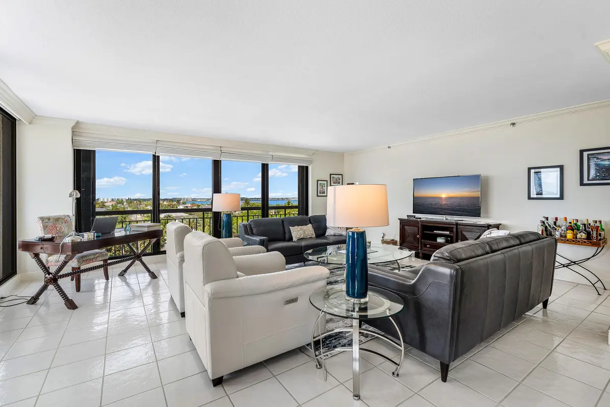 006-4100NorthOceanDrive-504-RivieraBeach at 4100 N Ocean Drive 504, Singer Island
