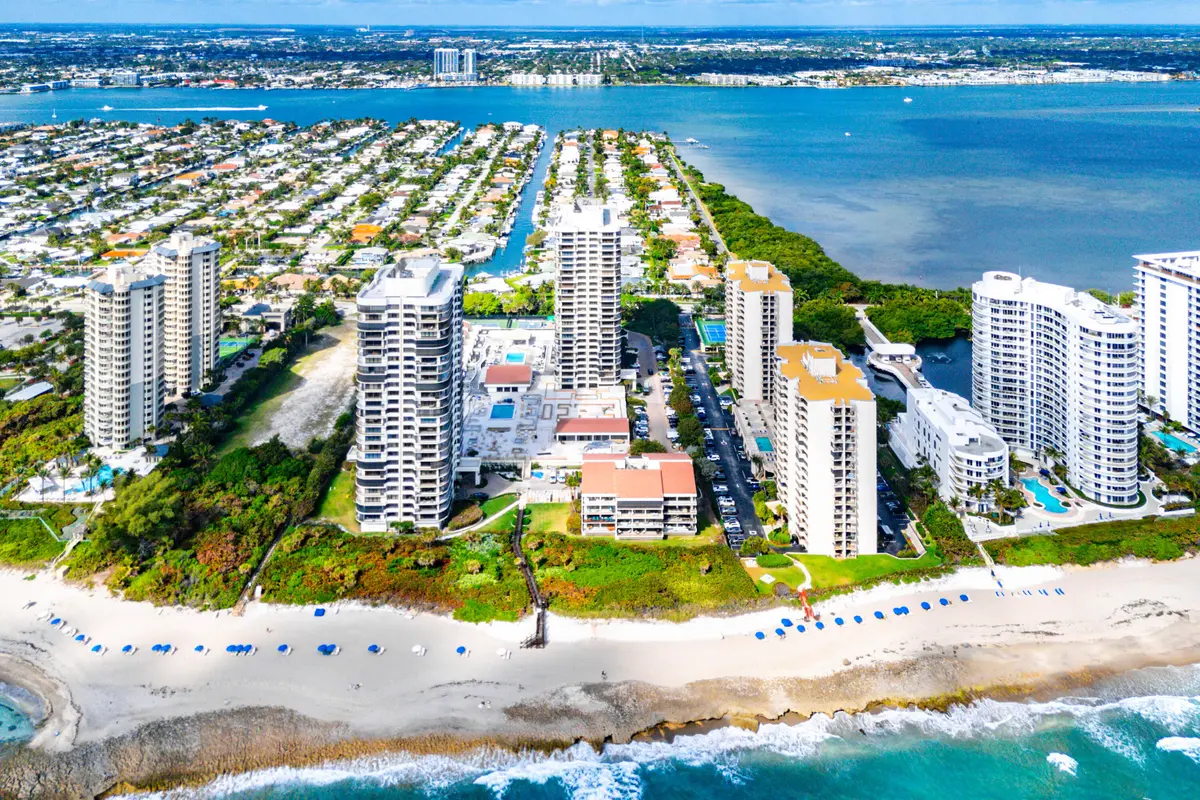 059-4100NorthOceanDrive-504-RivieraBeach at 4100 N Ocean Drive 504, Singer Island