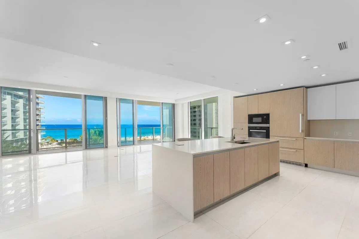 002-3100NorthOceanDrive-RivieraBeach-FL- at 3100 N Ocean Drive P705, Riviera Beach