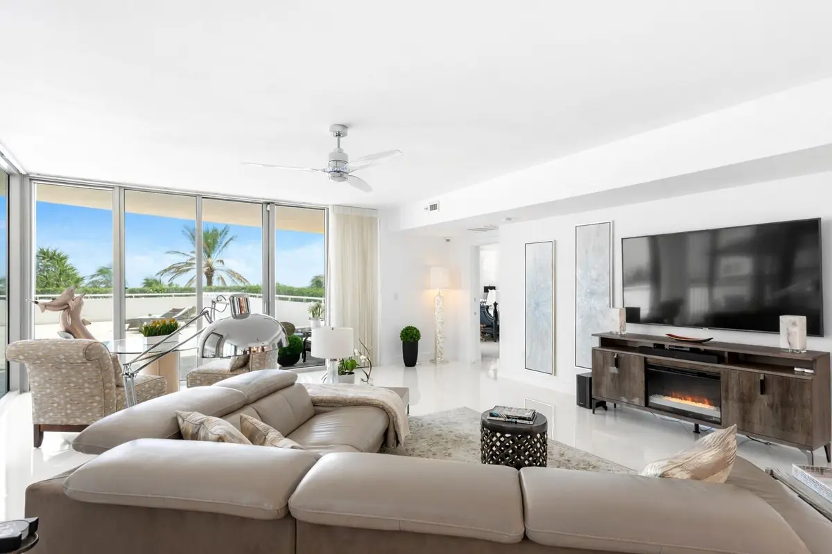 pic 2 at 3535 S Ocean Drive 402, Hollywood