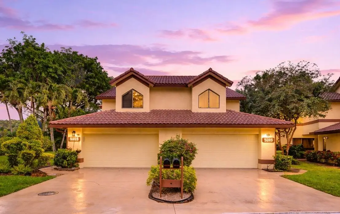 Townhome at 5315 10th Fairway Drive 2, Delray Beach