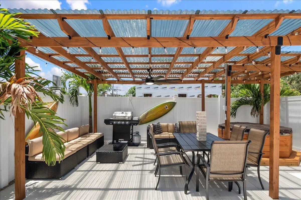 Pergola Unit A at 2741 Parker Avenue A & B, West Palm Beach
