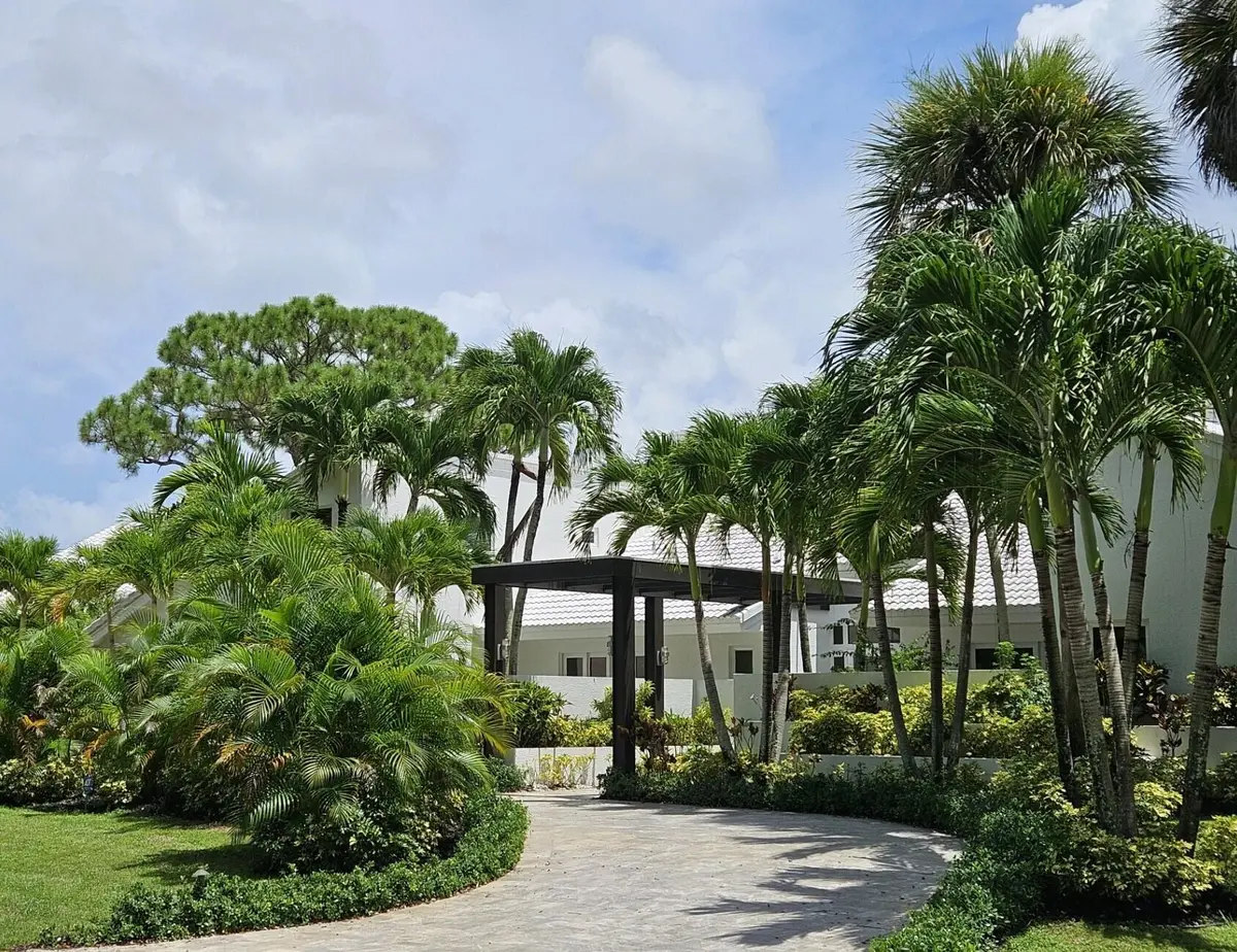 355 oakview at 355 Oakview Drive, Delray Beach