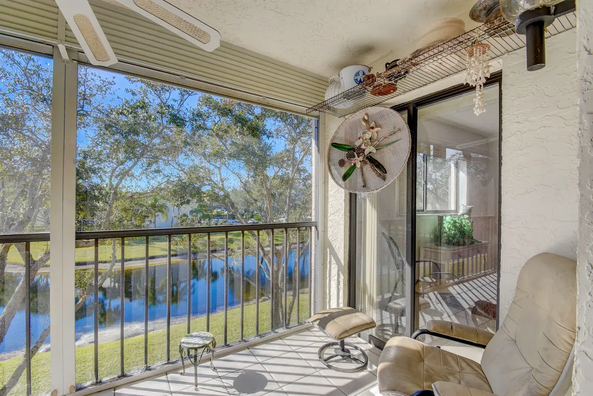 15461 16 at 15461 Pembridge Drive 309, Delray Beach