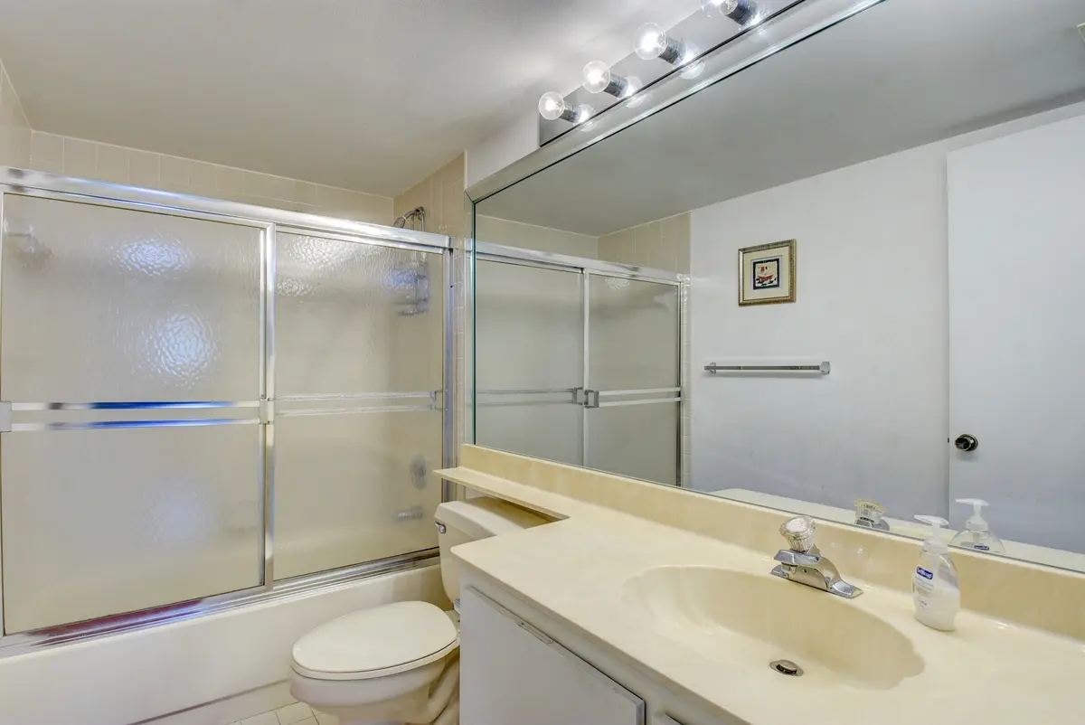 15461 15 at 15461 Pembridge Drive 309, Delray Beach