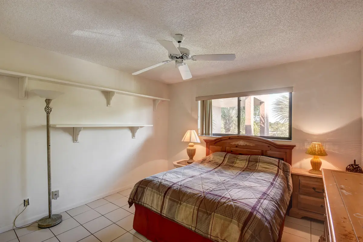 15461 14 at 15461 Pembridge Drive 309, Delray Beach