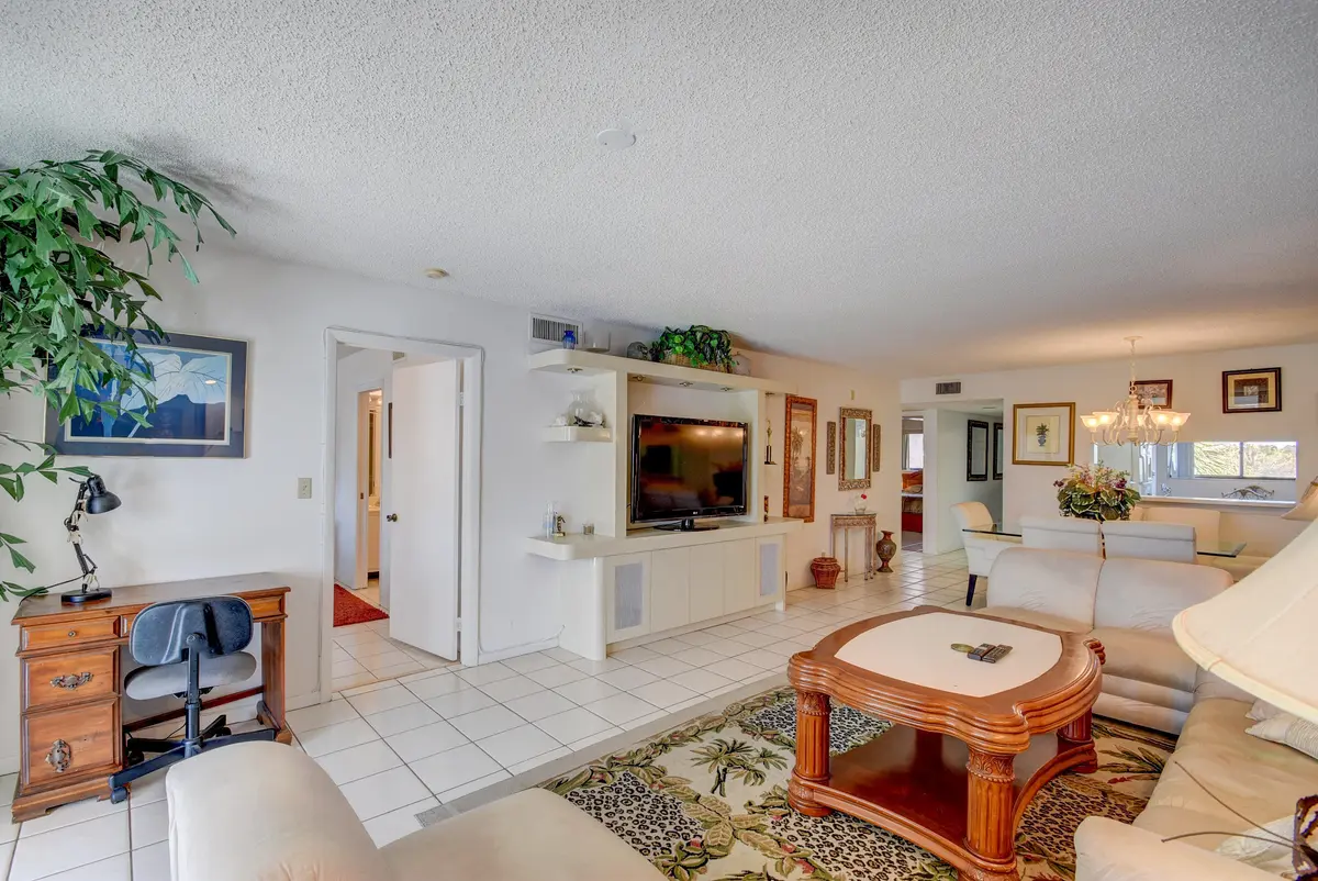 15461 6 at 15461 Pembridge Drive 309, Delray Beach