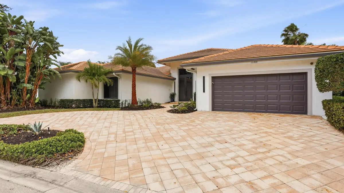 5-web-or-mls-6-print-0E2A9633 at 11180 Isle Brook Court, Wellington