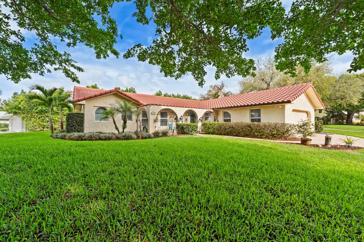 1_11 at 4176 SE Fairway Court, Stuart