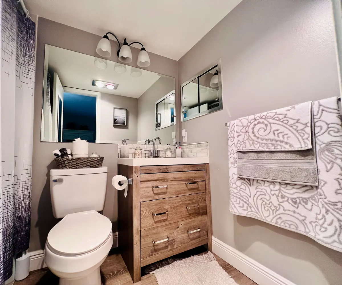 Updated Full Ensuite at 334 Southampton B, West Palm Beach