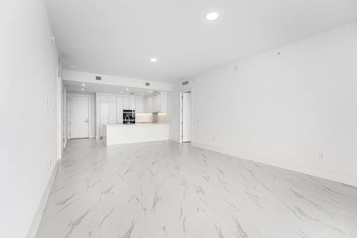 003-220LakeShoreDrive-1613-LakePark-FL-3 at 220 Lake Shore Drive 1613, Lake Park