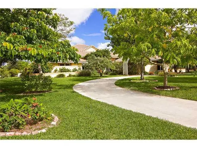 Driveway to Home at 2088 Appaloosa Trail, Wellington