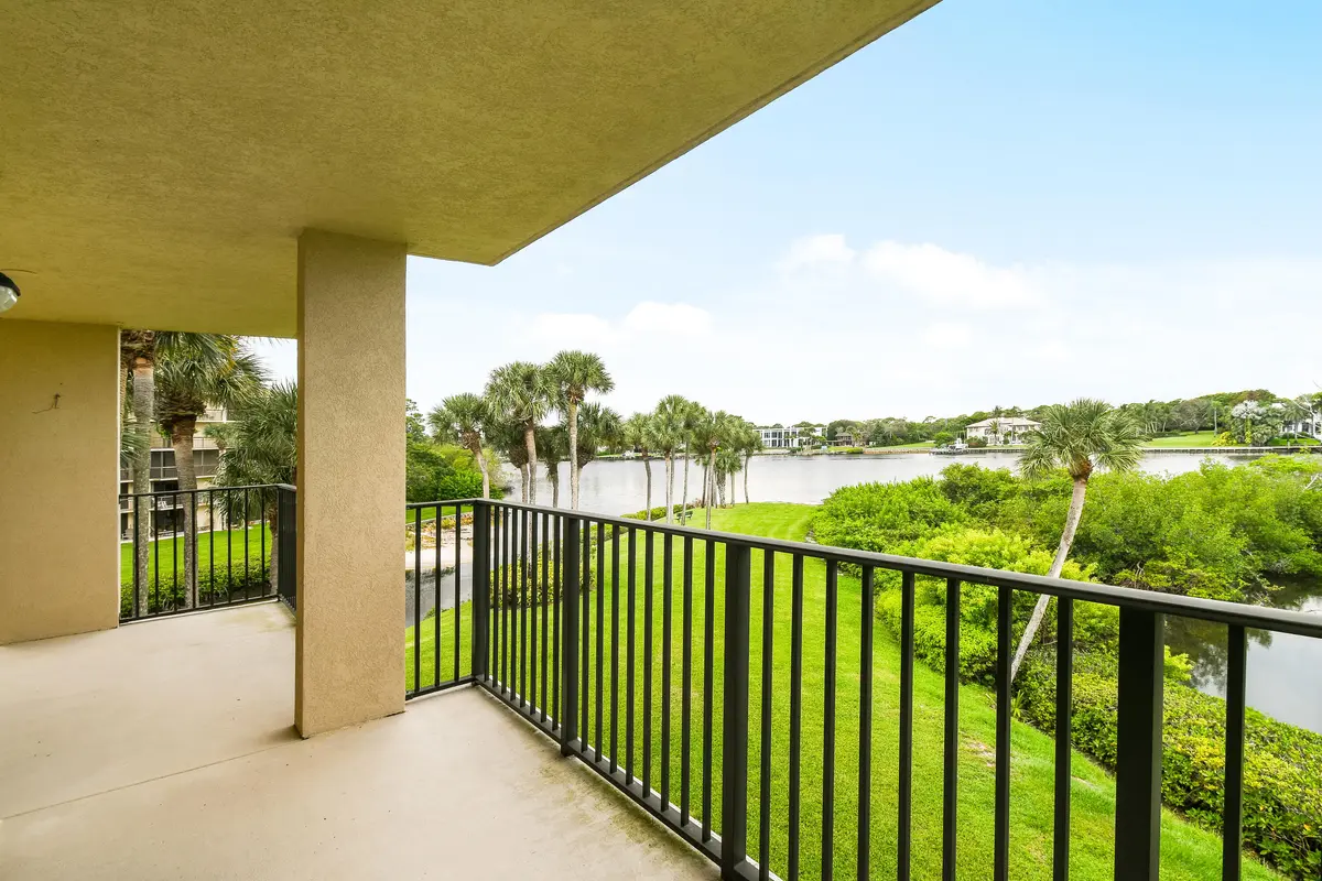 DSC_5848 at 1701 Marina Isle Way 301, Jupiter