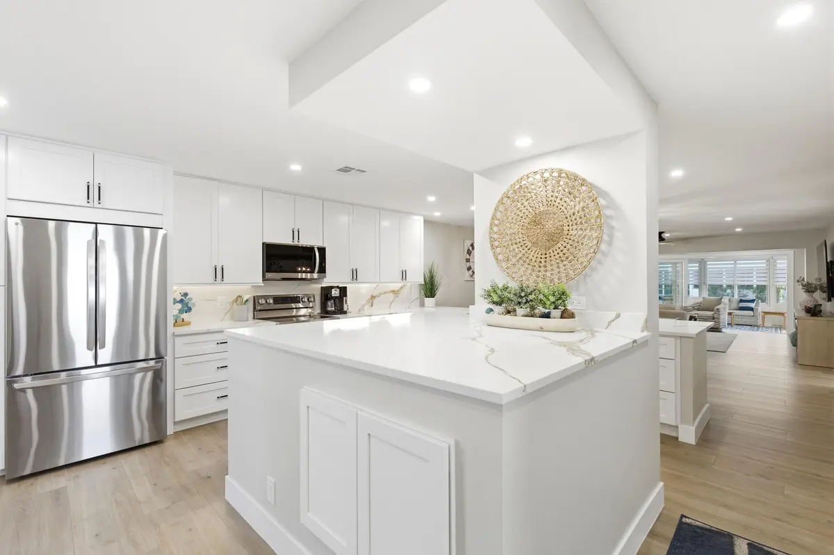 Kitchen at 1415 SW 27th Avenue 104, Delray Beach