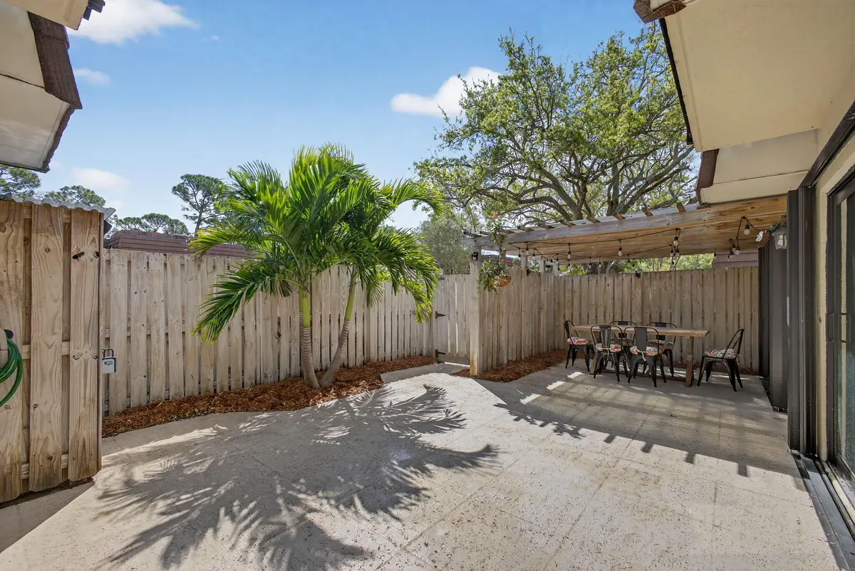 Patio at 711 7th Lane, Palm Beach Gardens