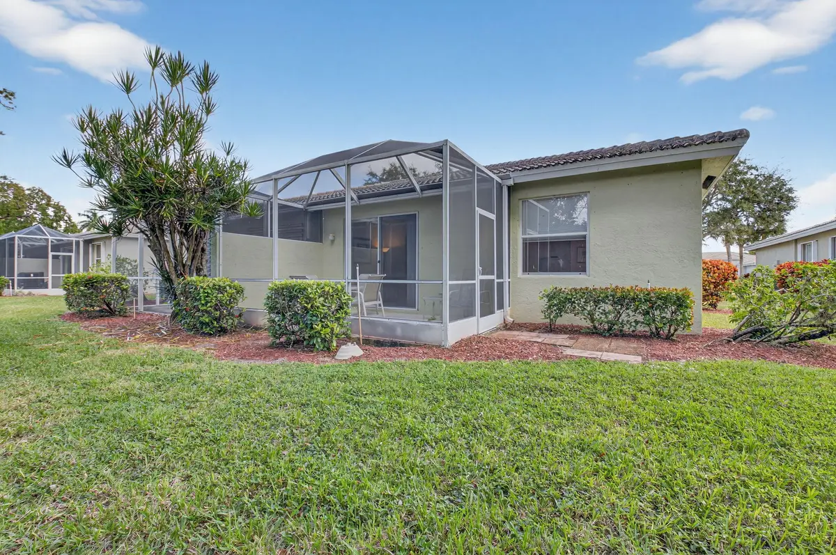 Welcome home! at 10612 Royal Caribbean Circle, Boynton Beach