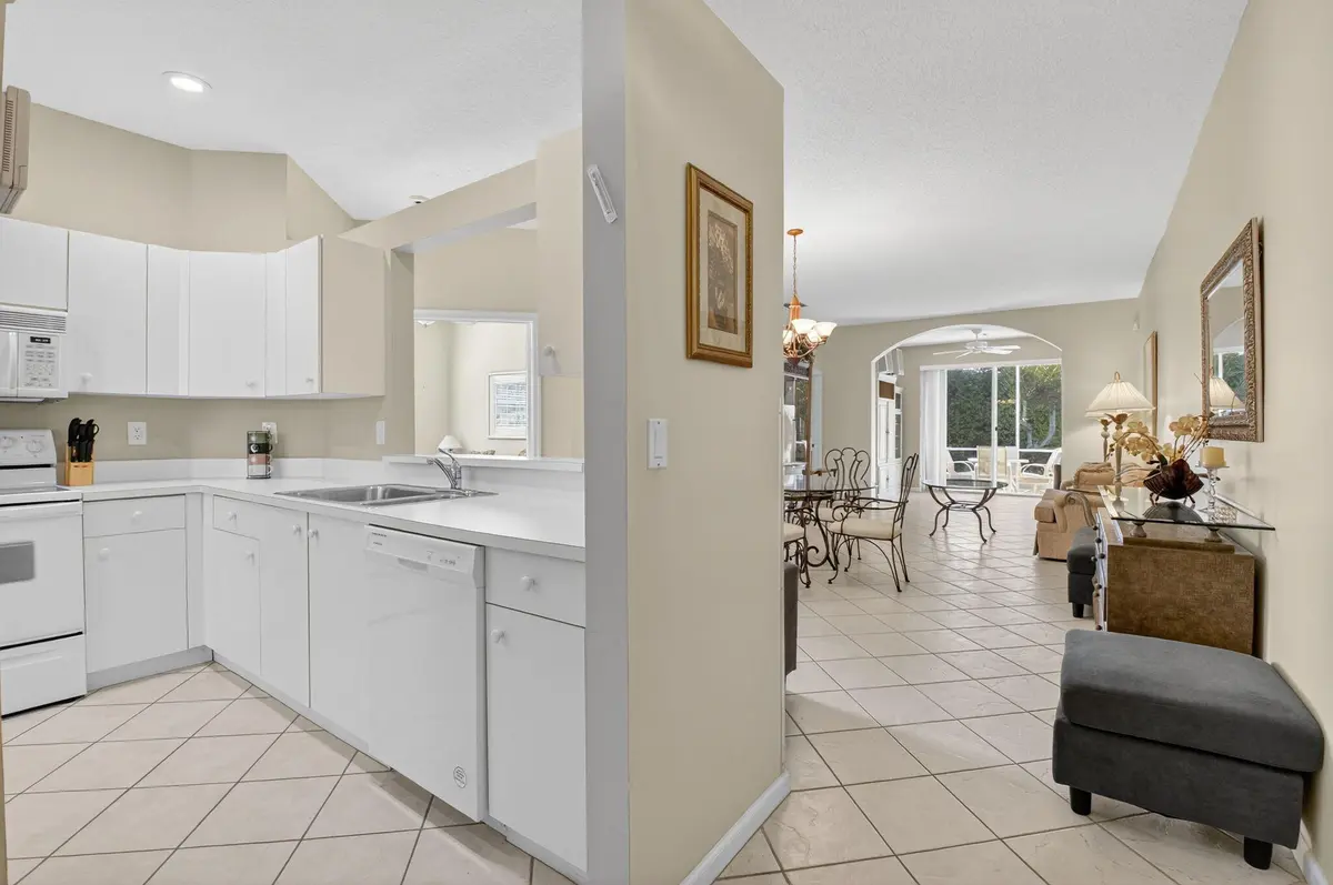 6-web-or-mls-DSC_4094 at 10612 Royal Caribbean Circle, Boynton Beach