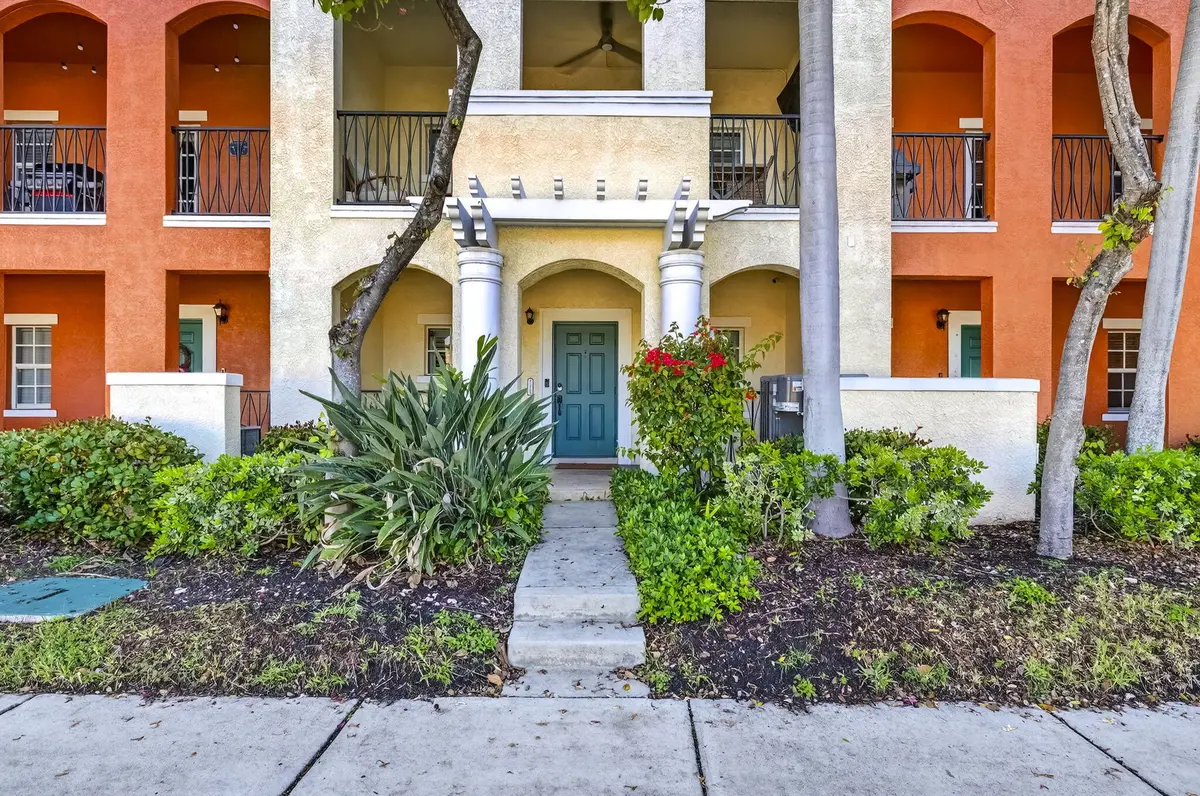 2-web-or-mls-8I8A3891 at 724 SW 1st Avenue, Pompano Beach
