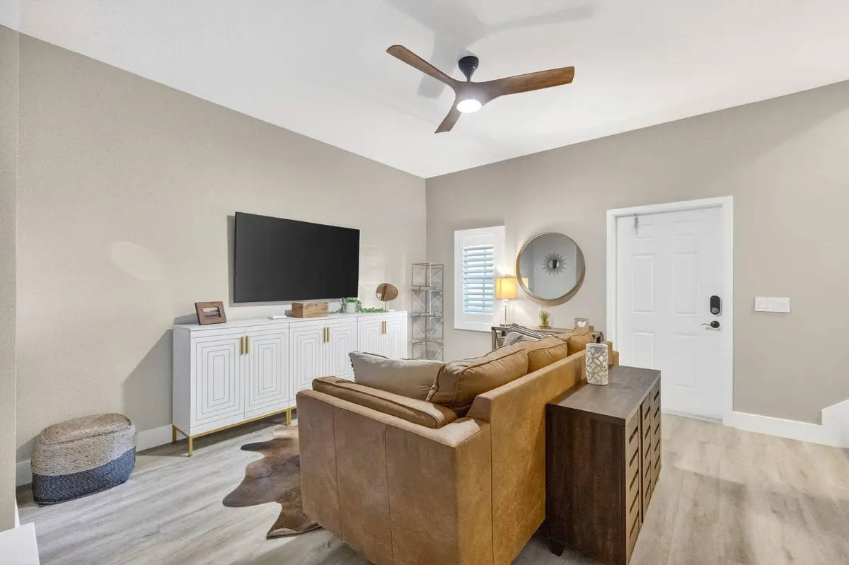 4-web-or-mls-8I8A3876 at 724 SW 1st Avenue, Pompano Beach