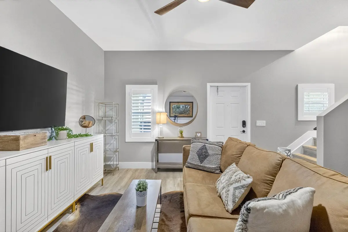 5-web-or-mls-8I8A3885 at 724 SW 1st Avenue, Pompano Beach