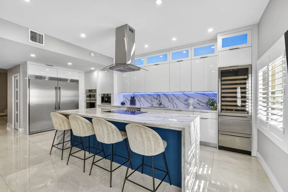 14-web-or-mls-8I8A3701 at 724 SW 1st Avenue, Pompano Beach