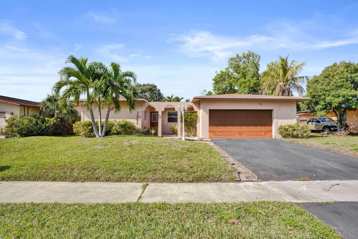 DSC01243 at 7901 NW 44th Court, Lauderhill