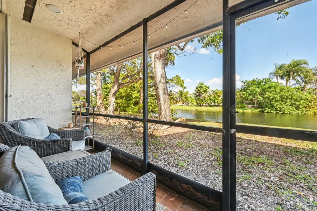 Patio at 22 Via De Casas 103, Boynton Beach