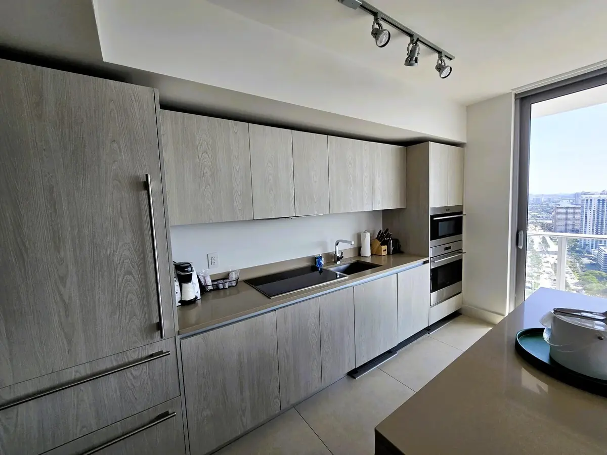 2H at 4111 S Ocean Drive 3011, Hollywood