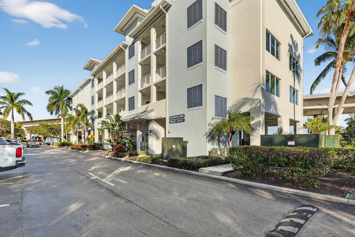 BUILDING ENTRANCE at 415 NW Flagler Avenue 403, Stuart