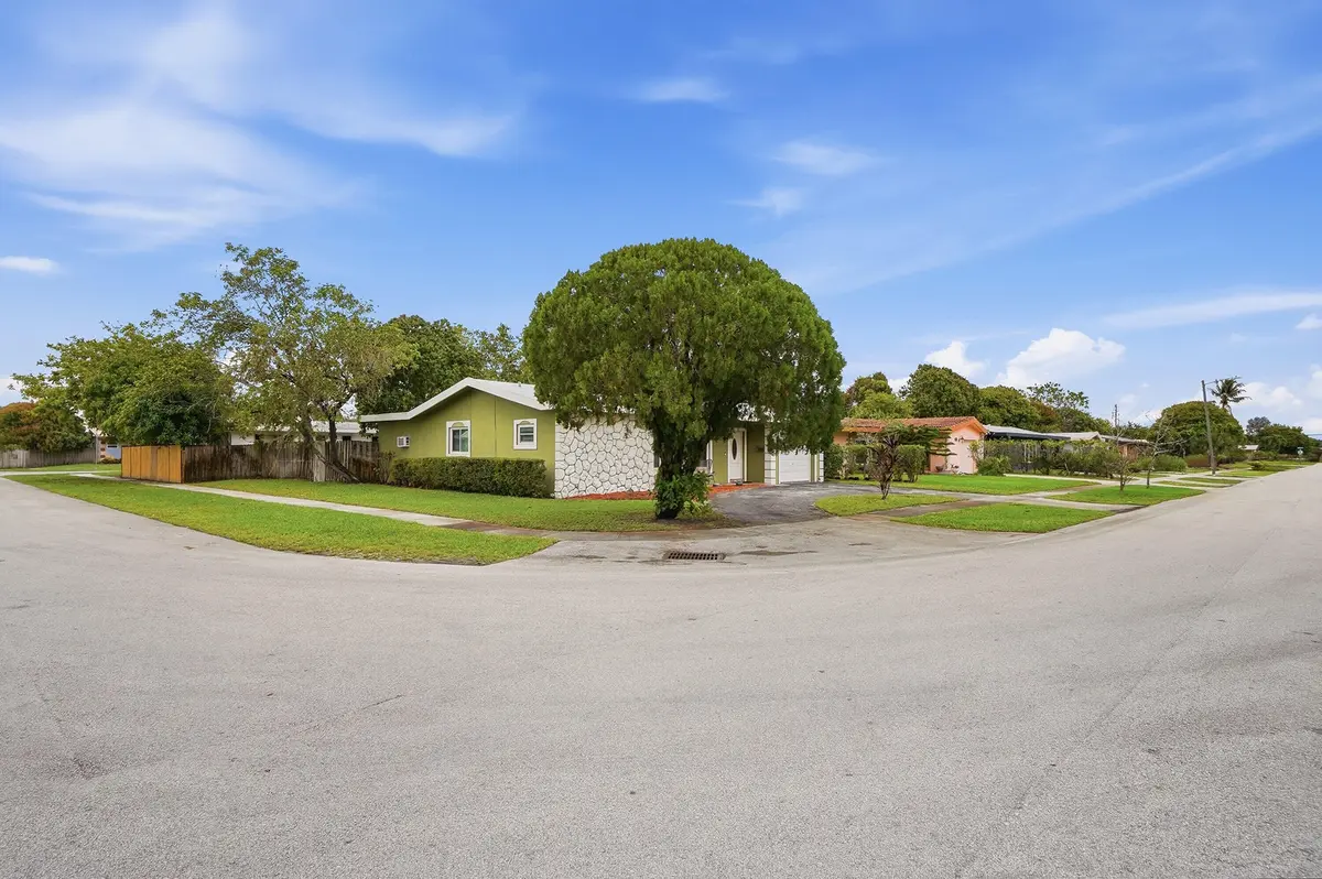 05_dsc00051 at 2301 NW 37th Avenue, Lauderdale Lakes