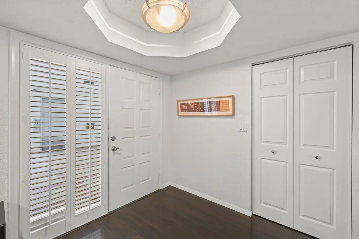 Entry foyer at 7370 Orangewood Lane 302, Boca Raton