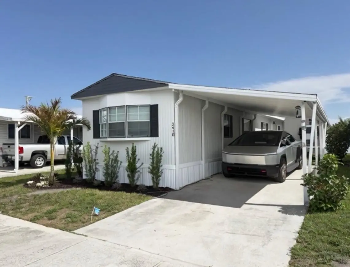 2410 SW 50th Street, Dania Beach, FL – photo 1