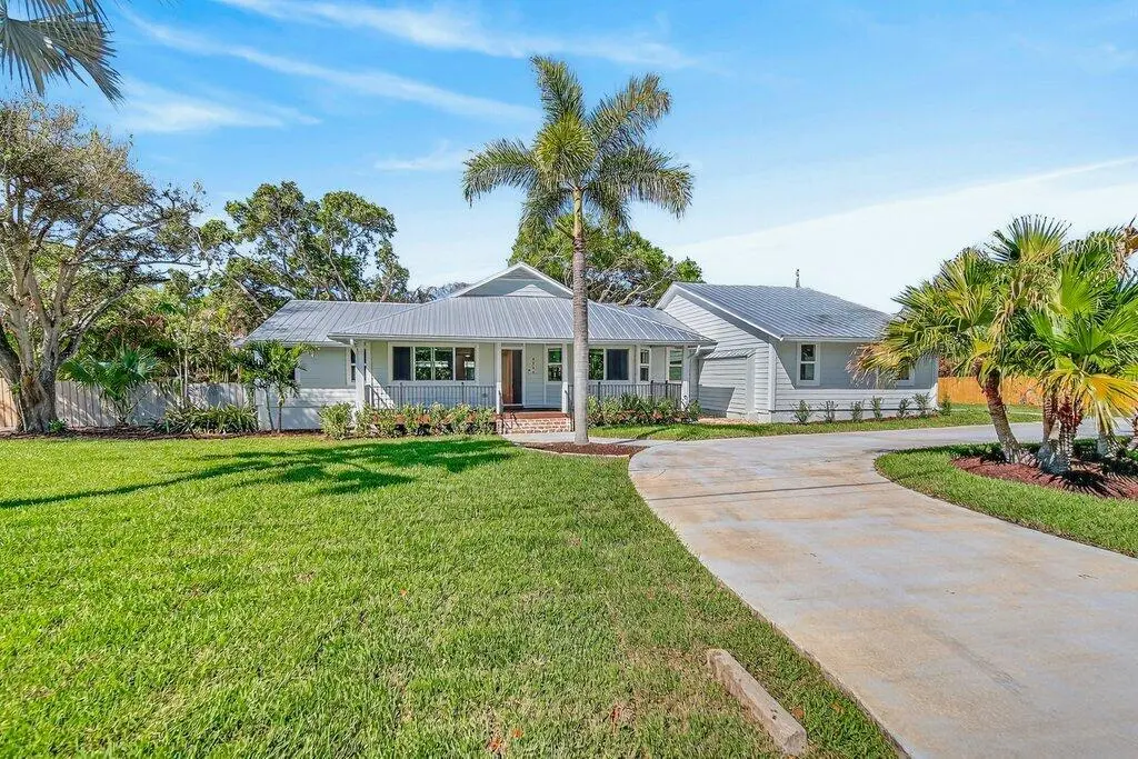 front3.jpg-SMALL at 2366 SE Country Club Lane, Stuart