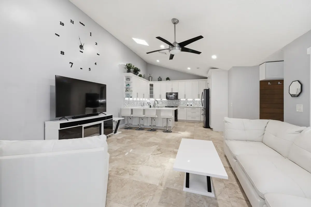 6_8p3a4265 at 5460 Eagle Lake Drive 72b, Palm Beach Gardens