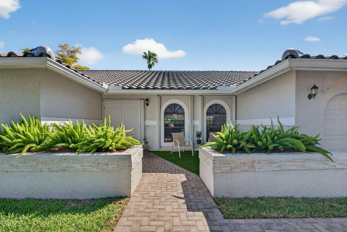 5-web-or-mls-DSC01256 at 5111 NW 85th Road, Coral Springs