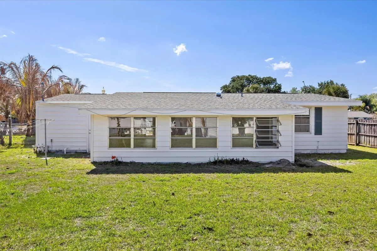 21-air in-18 at 555 SE Airoso Boulevard, Port St. Lucie