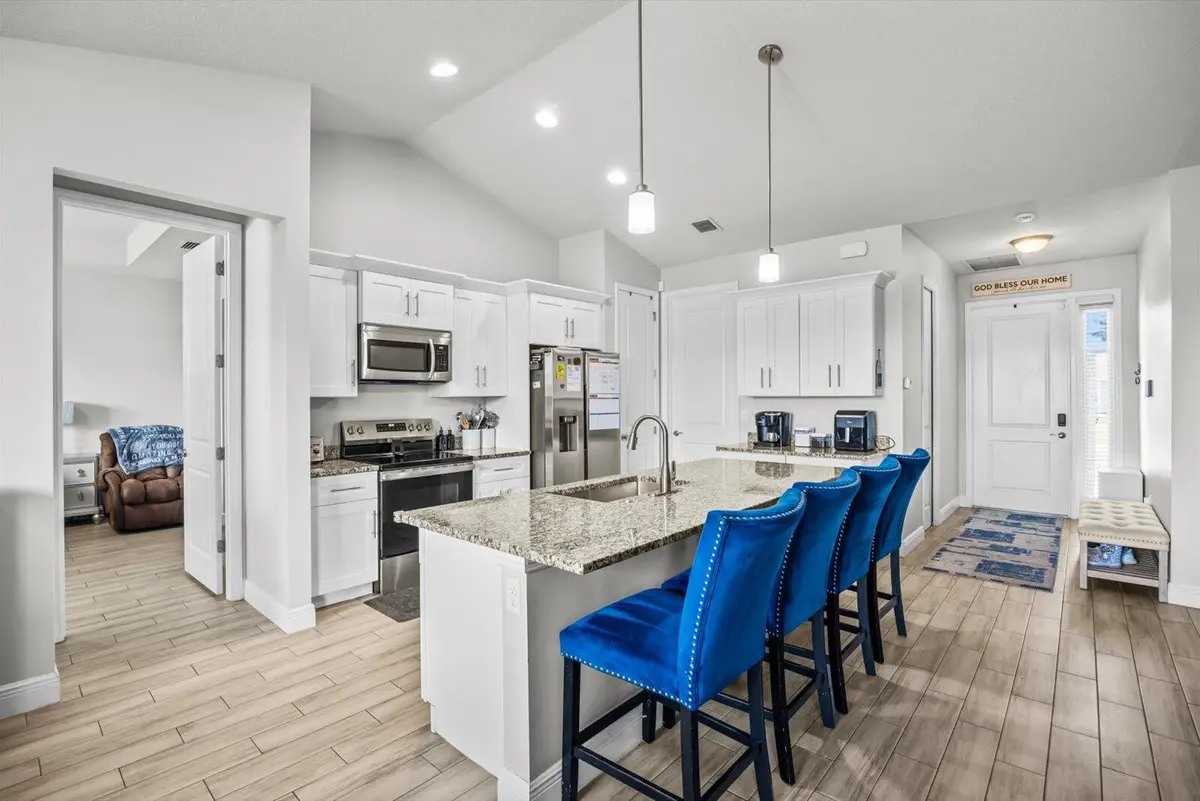 Kitchen Island at 3442 SW Esperanto Street, Port St. Lucie