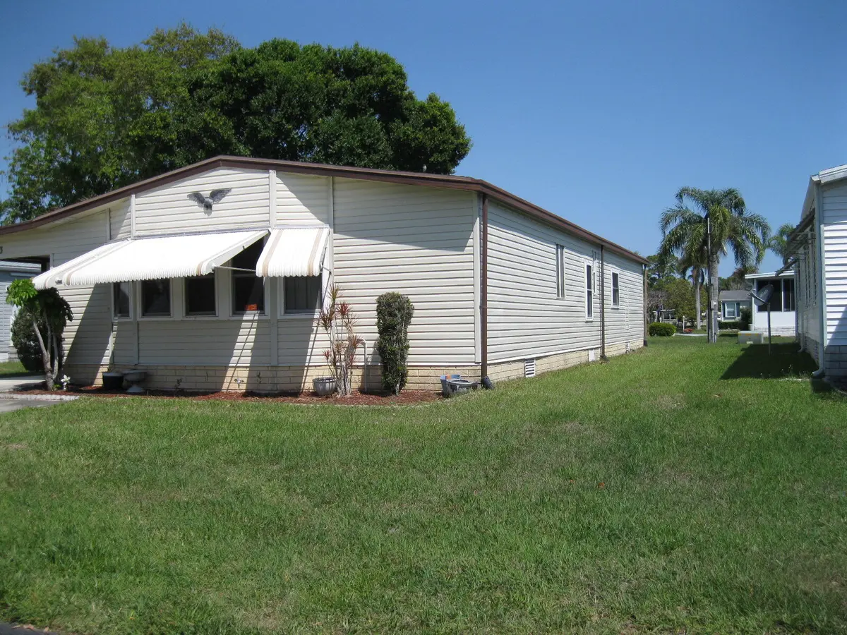 IMG_8204 at 493 Hemingway Terrace, Fort Pierce