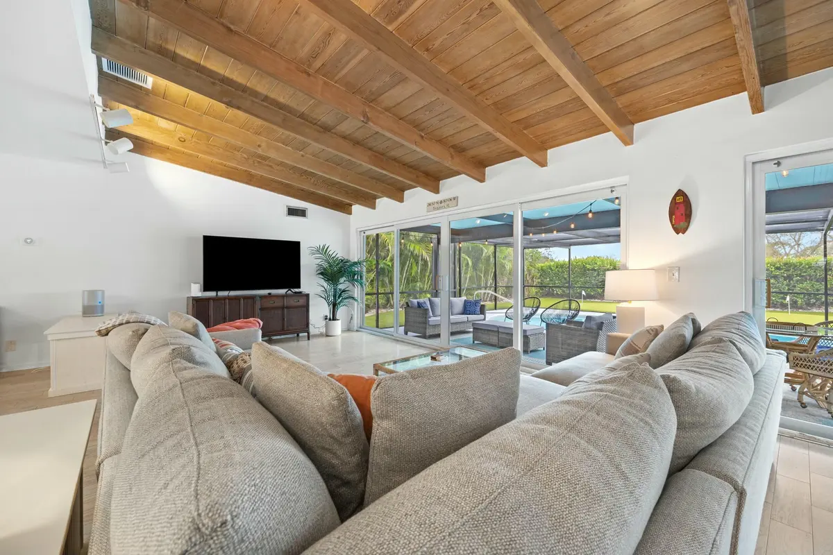 tempImage3WmAs9 at 337 Fairway, Tequesta