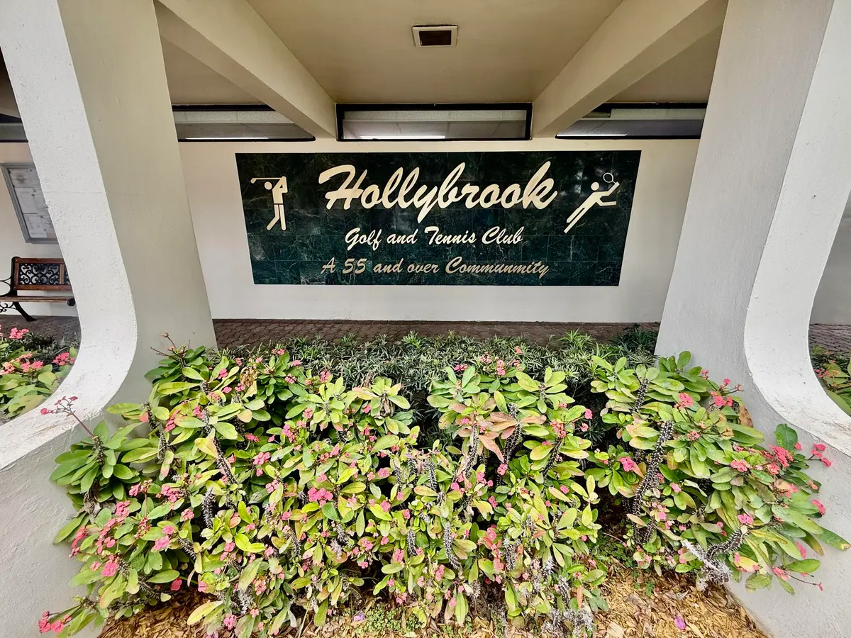 IMG_1641 at 8970 S Hollybrook Boulevard 207, Pembroke Pines