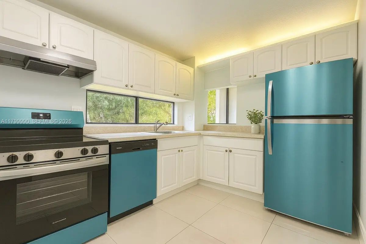 Photo 3 at 17021 N Bay Road 105, Sunny Isles Beach