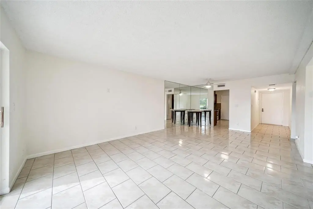 Entry_dinning at , Coral Springs